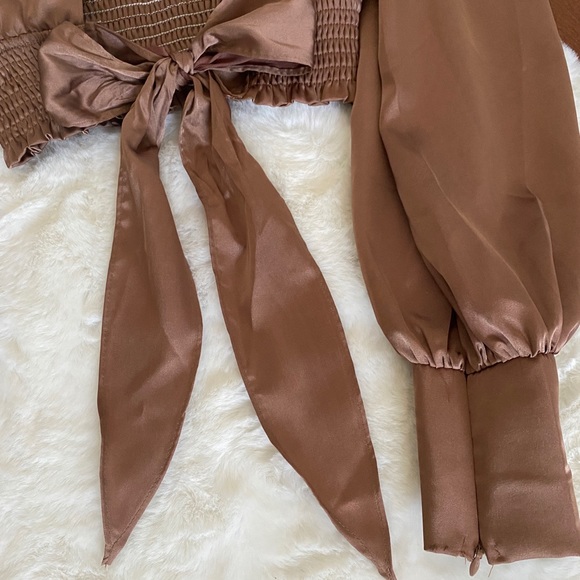 FashionNova Backless Blouse - Picture 3 of 4